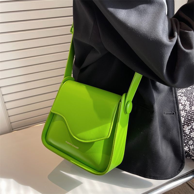 Latty Small Crossbody-handväska I Läder För Kvinnor - Grön
