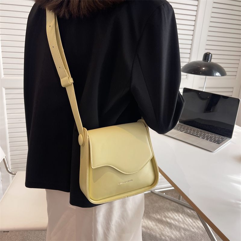 Latty Small Crossbody-handväska I Läder För Kvinnor - Grön