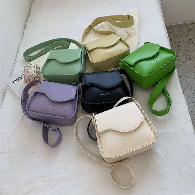 Latty Small Crossbody-handväska I Läder För Kvinnor - Grön