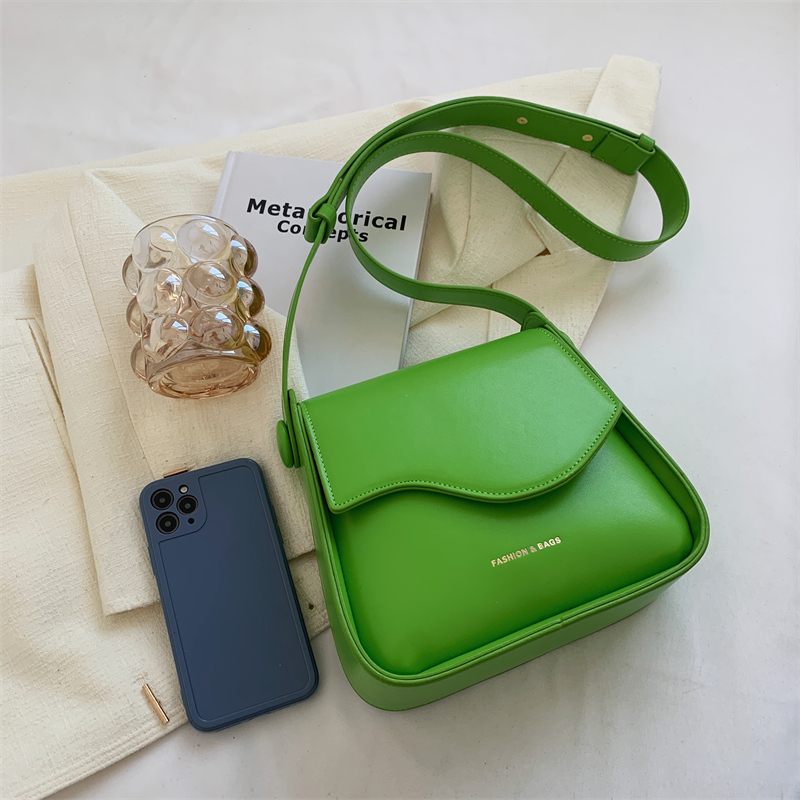 Latty Small Crossbody-handväska I Läder För Kvinnor - Grön
