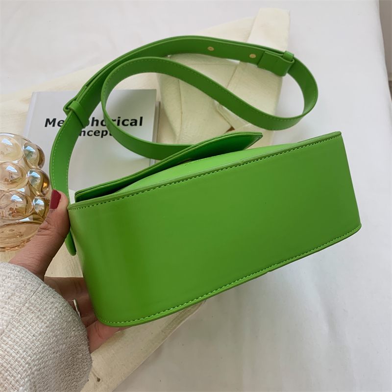 Latty Small Crossbody-handväska I Läder För Kvinnor - Grön