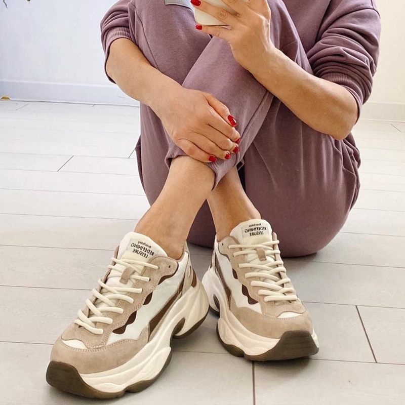 Levi Sneaker I Mockaskinn För Kvinnor - Aprikos