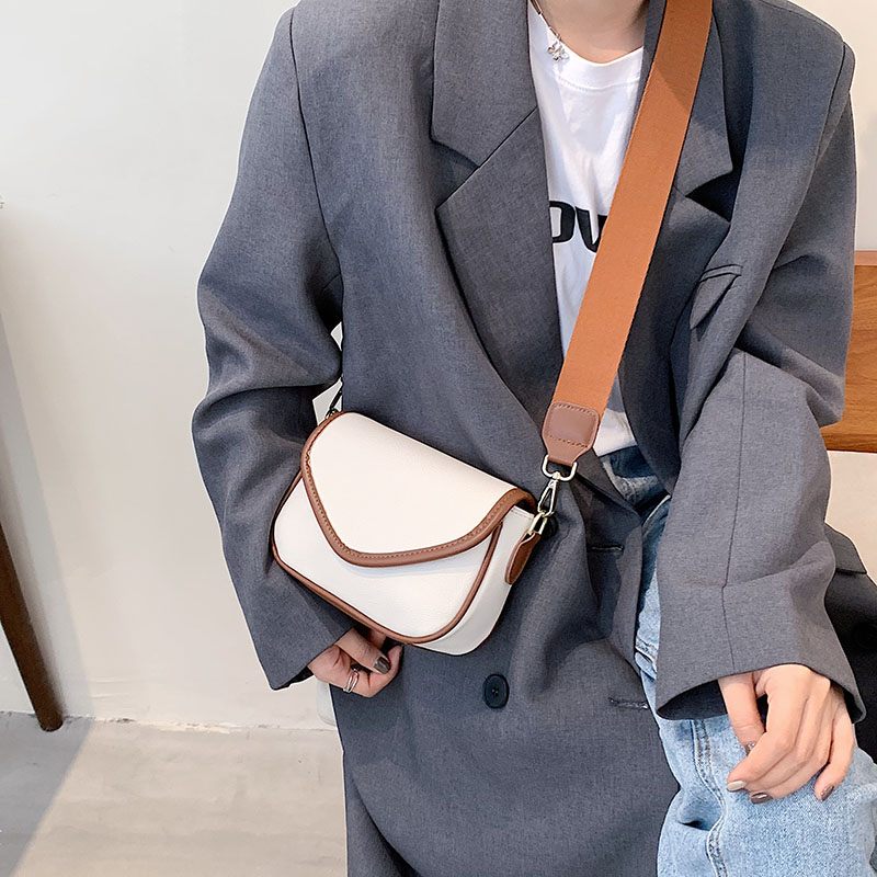 Livlig Designhandväska I Läder I - Beige med Brun
