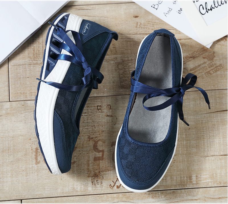 Lois Slip-on-skor För Kvinnor - Svart