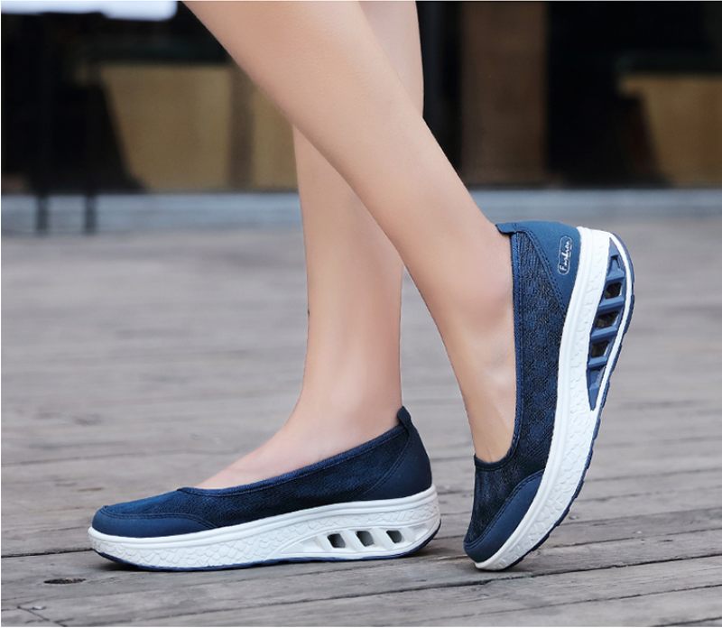 Lois Slip-on-skor För Kvinnor - Svart