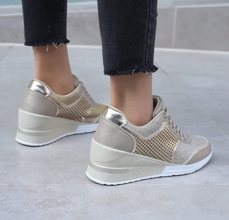 Lucy Wedges Sneakers För Kvinnor - Guld