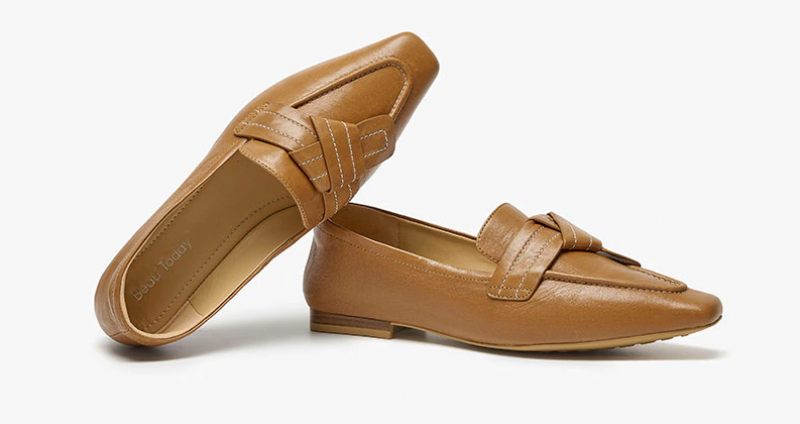 Lupita Damskor Med Fyrkantig Tå I Läder - Beige