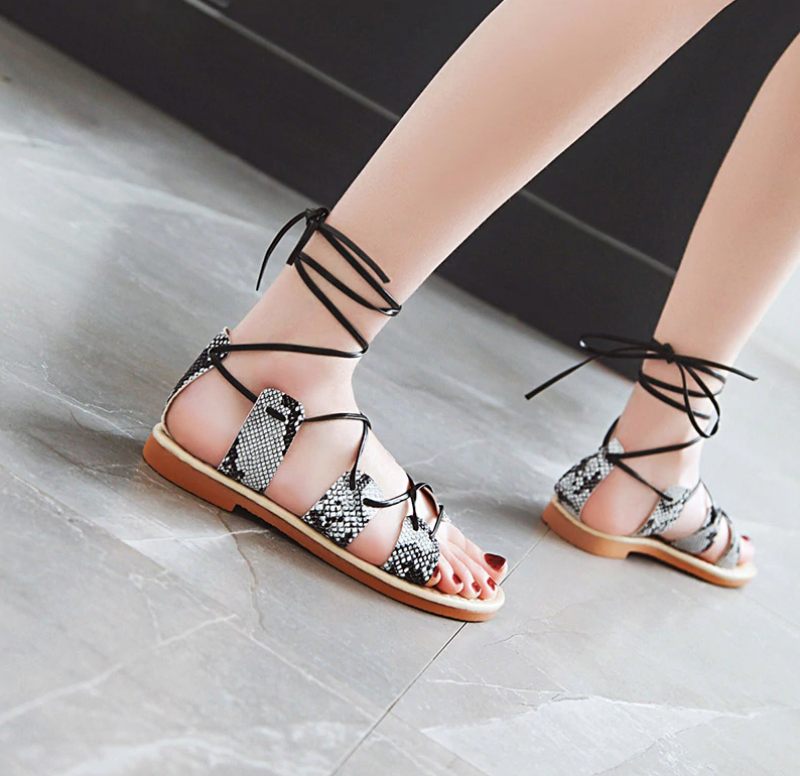 Maia Damsandal - Ormvit