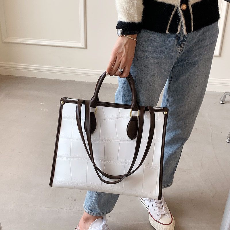 Milano Large Crossbody-handväska I Läder För Kvinnor - Svart