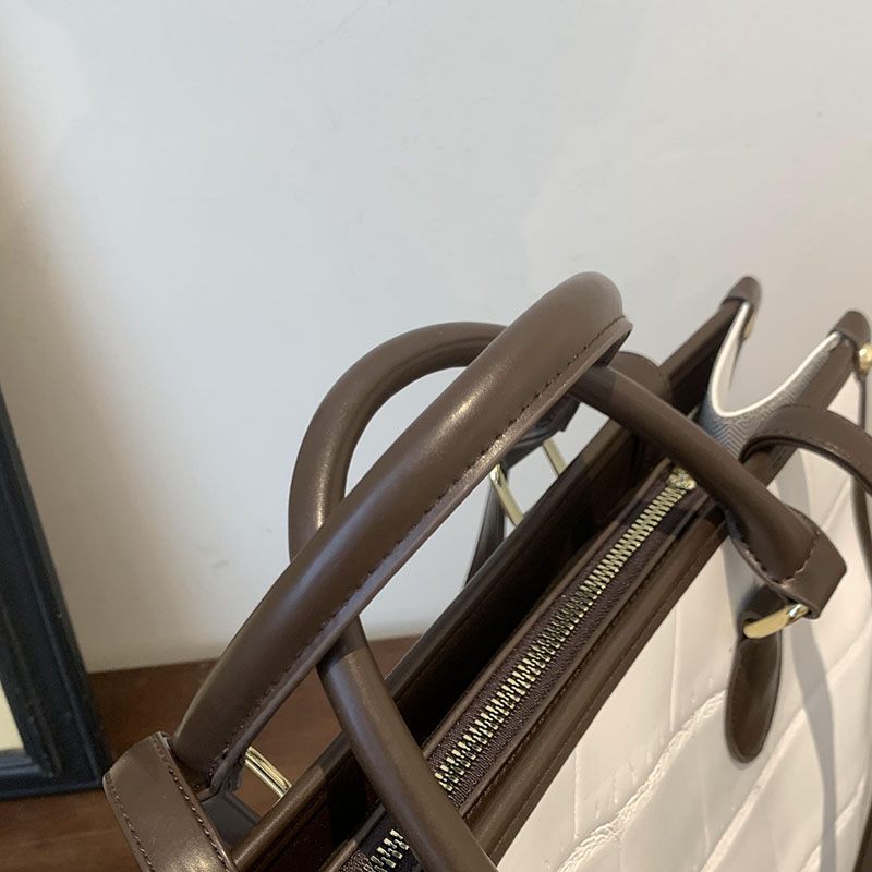Milano Large Crossbody-handväska I Läder För Kvinnor - Svart