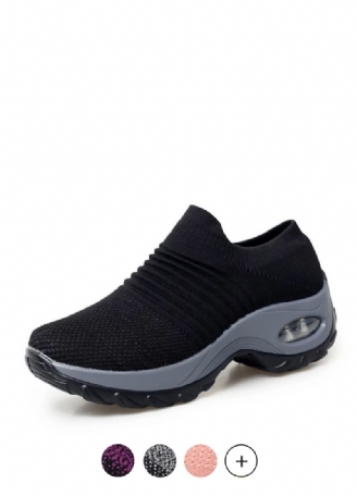 Möjlig Svart Sneaker För Kvinnor