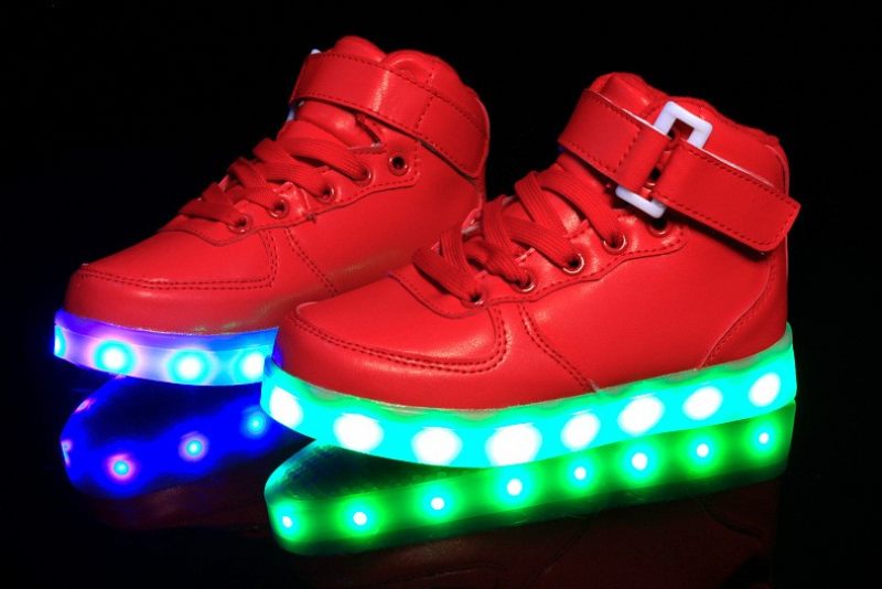 Momoa Unisex Lighted Sneaker För Barn - Lila