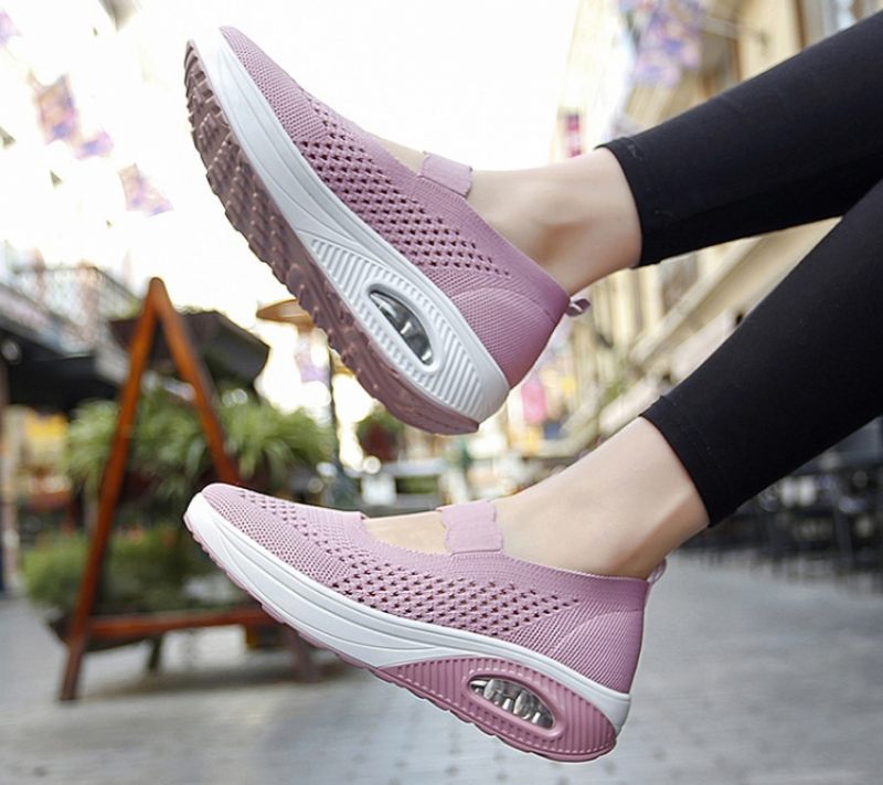 Ninoska Slip-on-skor För Kvinnor - Beige