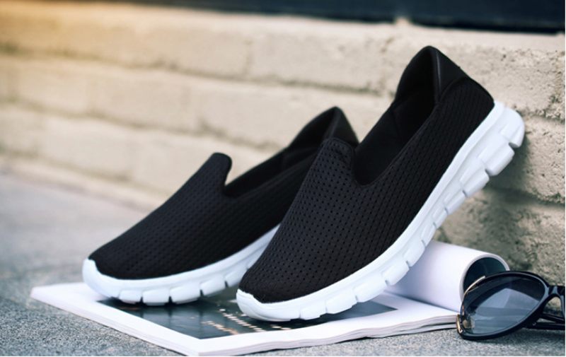 Panchita Svarta Slip-on Skor För Kvinnor - Svart
