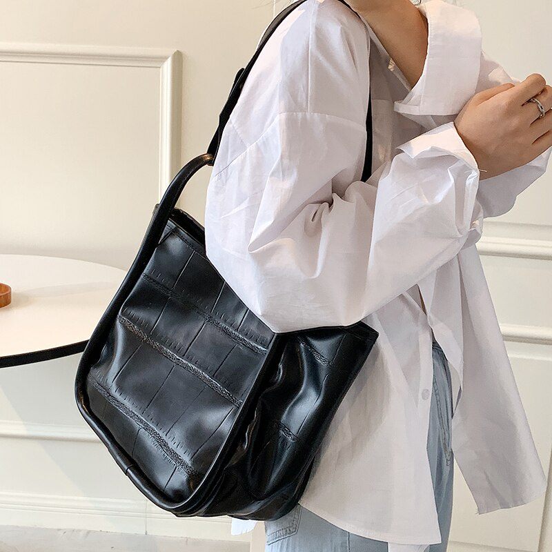 Peniche Crossbody-handväska I Läder För Kvinnor - Svart