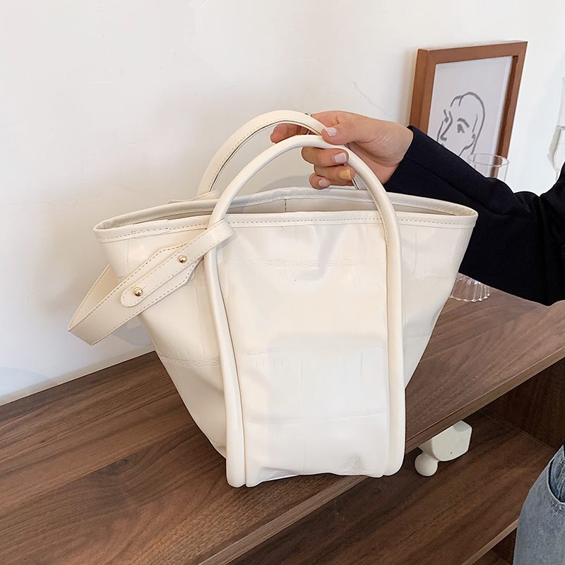 Peniche Crossbody-handväska I Läder För Kvinnor - Svart