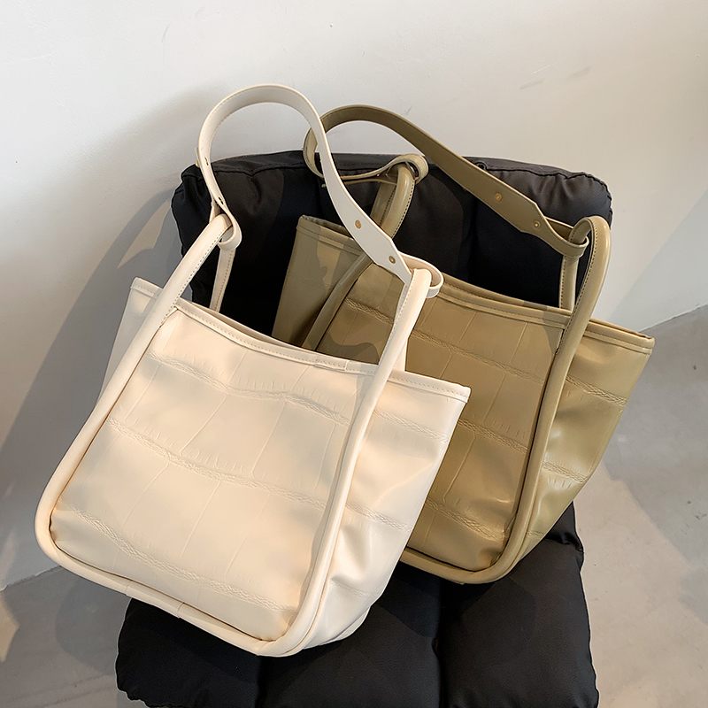 Peniche Crossbody-handväska I Läder För Kvinnor - Svart