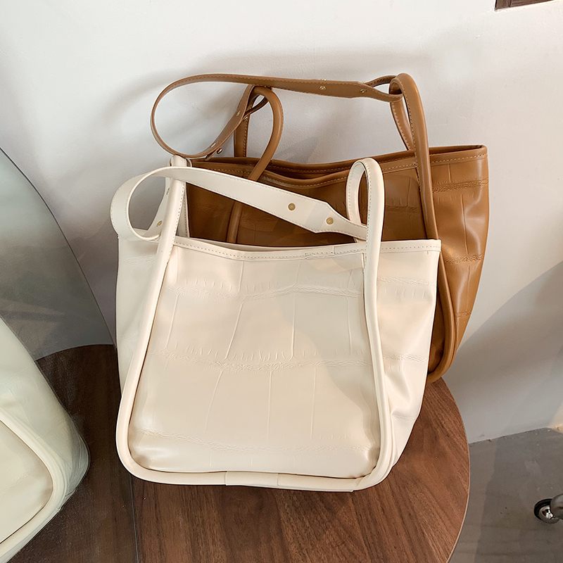 Peniche Crossbody-handväska I Läder För Kvinnor - Svart