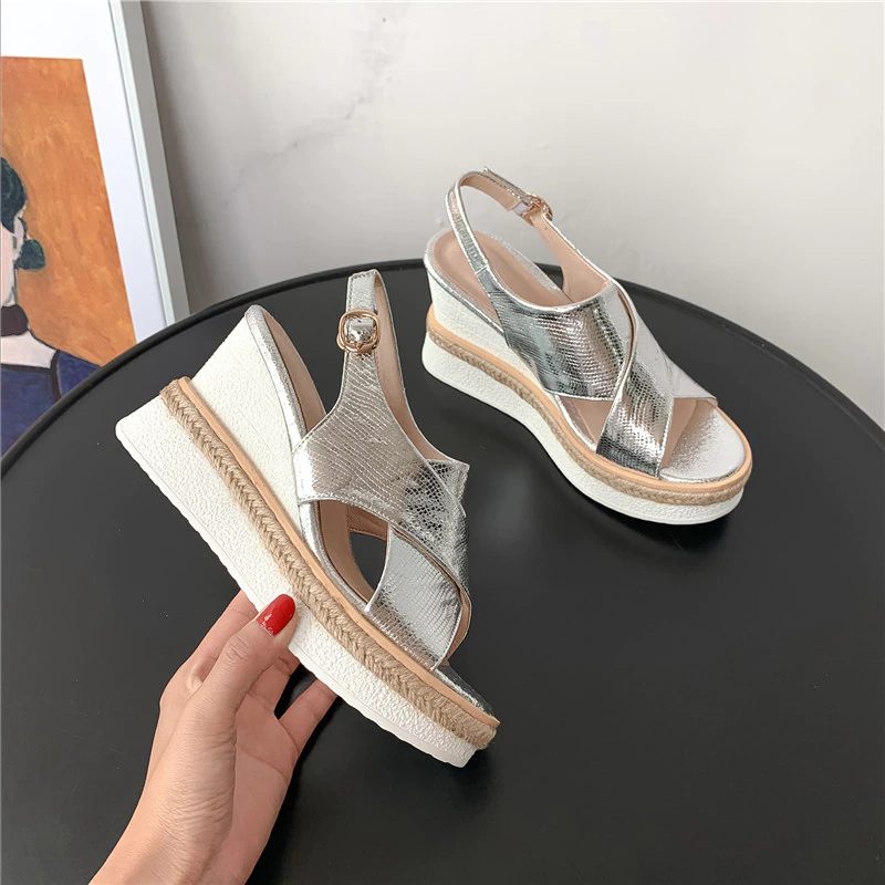 Peniche Elegant Wedge Sandal För Kvinnor - Silver