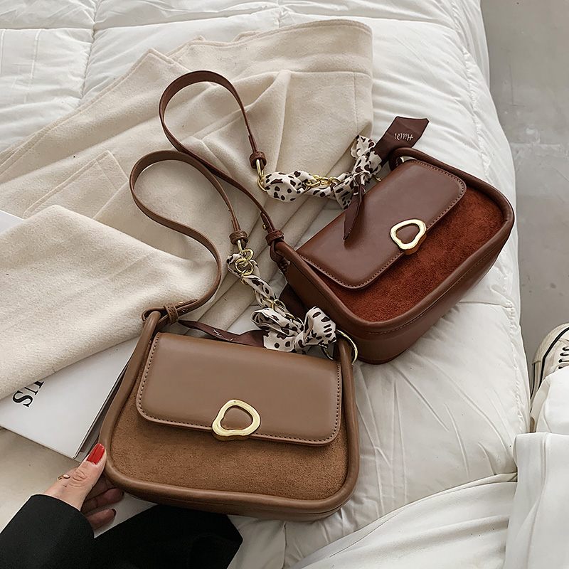 Pinino Small Crossbody-handväska I Läder För Kvinnor - Brun