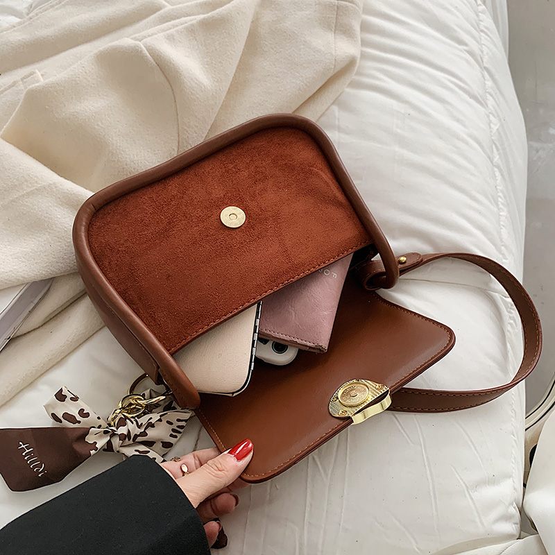 Pinino Small Crossbody-handväska I Läder För Kvinnor - Brun
