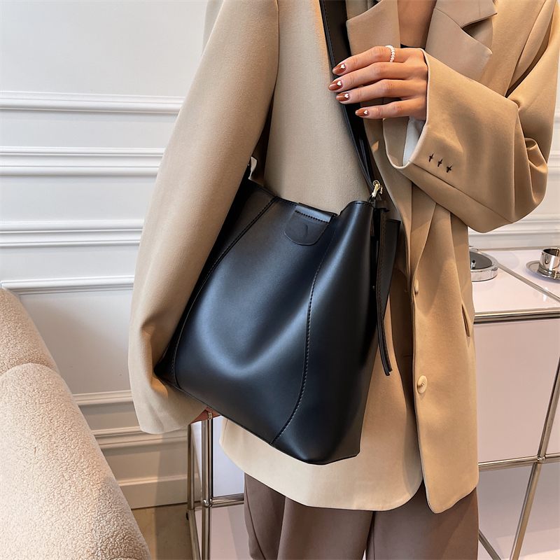Porfirio Crossbody-handväska För Kvinnor - Brun