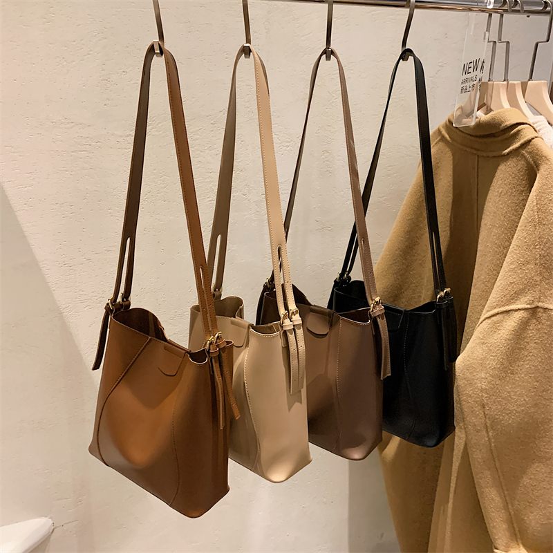 Porfirio Crossbody-handväska För Kvinnor - Brun