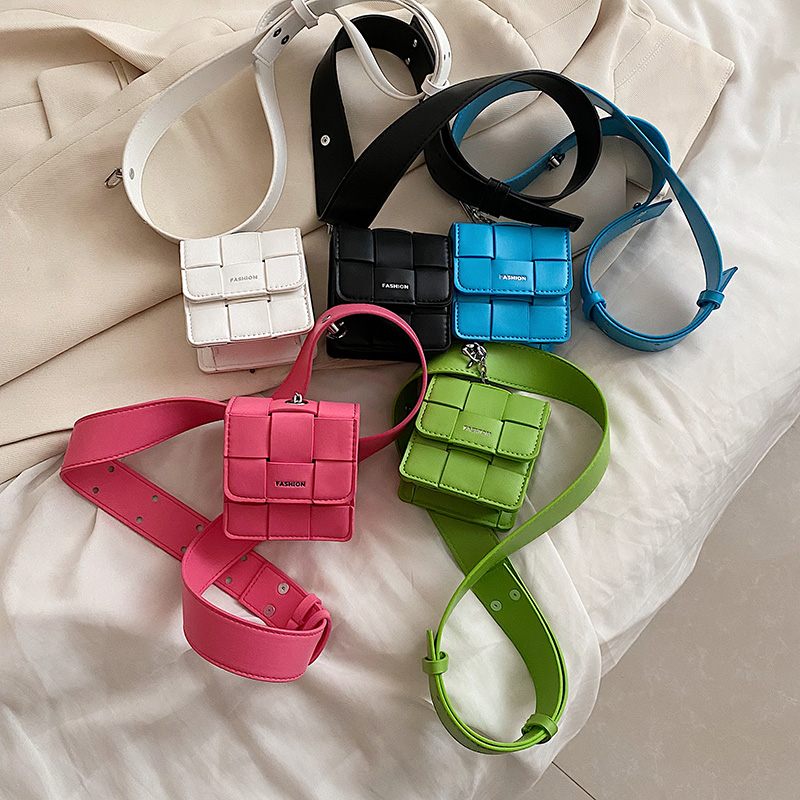 Puchi Mini Crossbody-handväska I Konstläder För Kvinnor - Vit