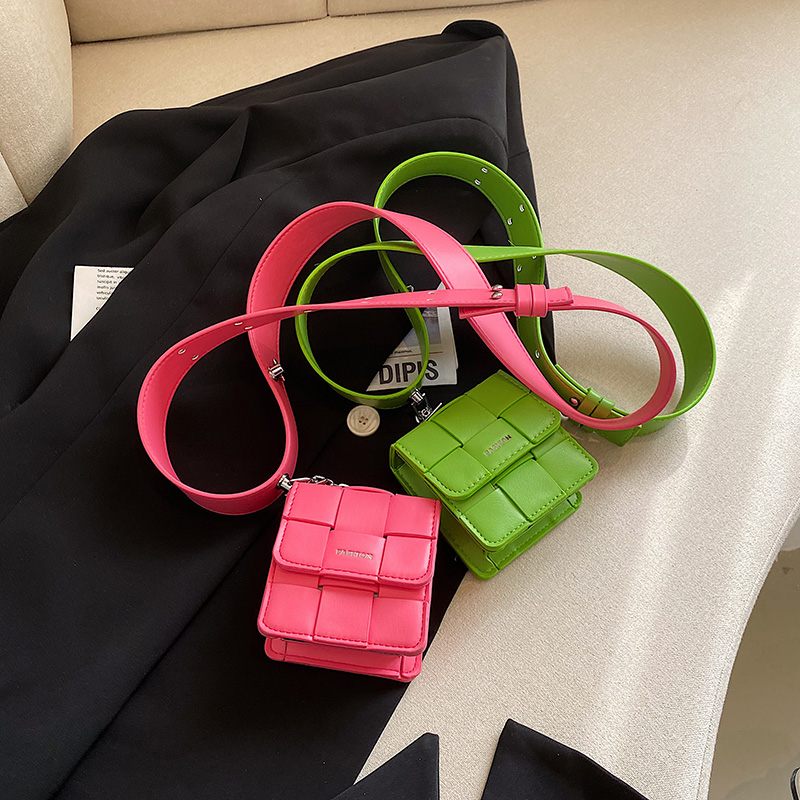 Puchi Mini Crossbody-handväska I Konstläder För Kvinnor - Vit