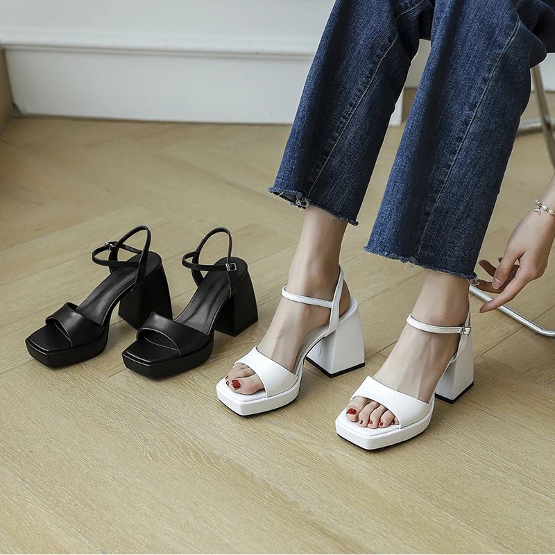 Romina Fyrkantig Sandal Med Hög Klack För Kvinnor - Svart
