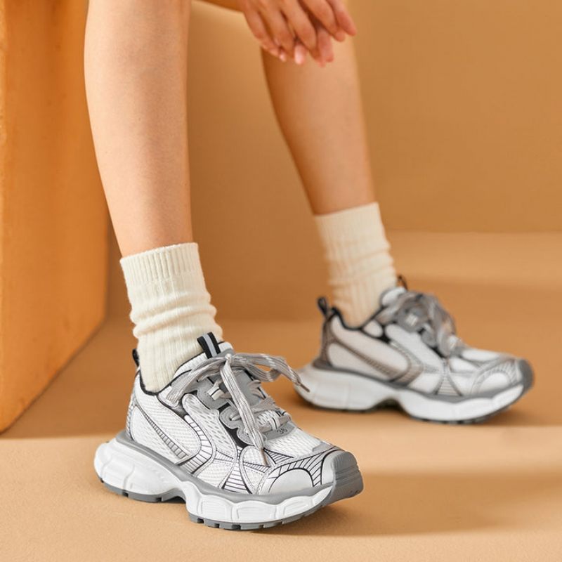 Rosalia Dam Sneakers Som Andas - Guld