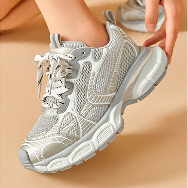 Rosalia Dam Sneakers Som Andas - Guld