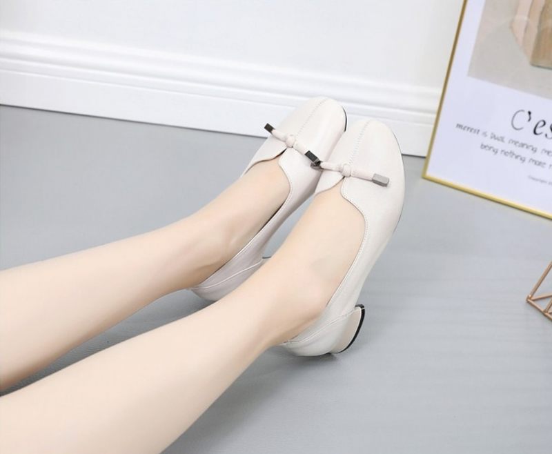 Silvia Pumpskor I Läder För Kvinnor - Beige
