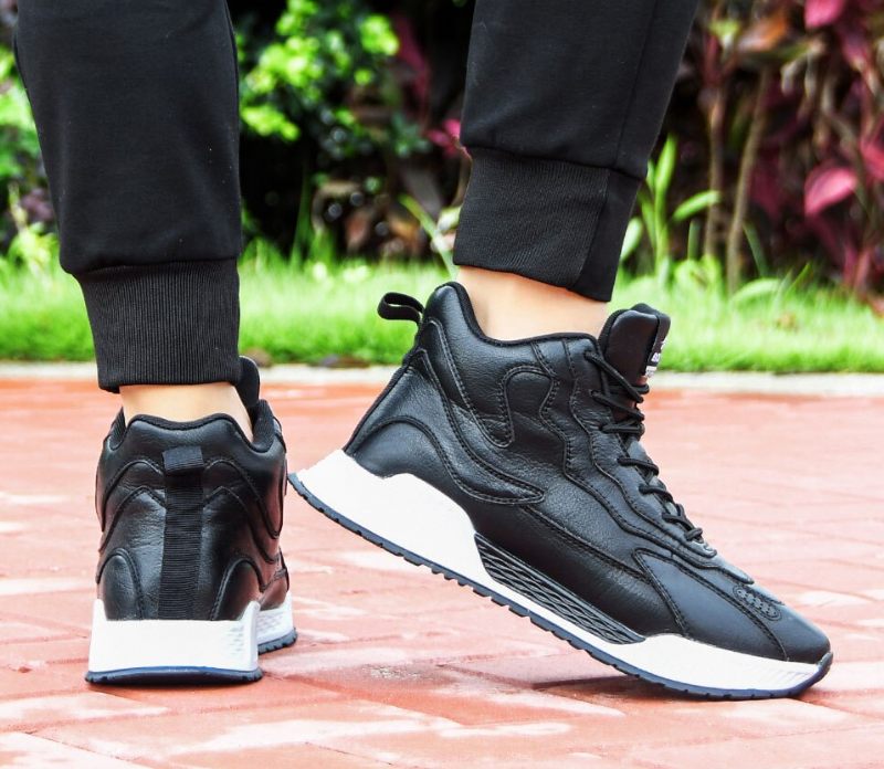 Thibaut Varma Sneakers För Män - Svart