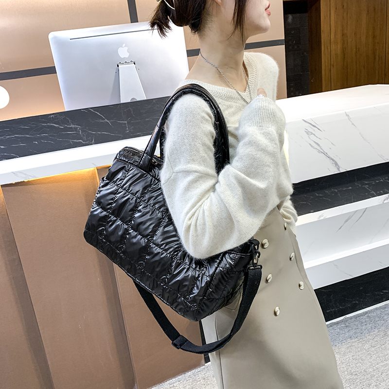 Torys Crossbody-handväska I Nylon För Kvinnor - Svart