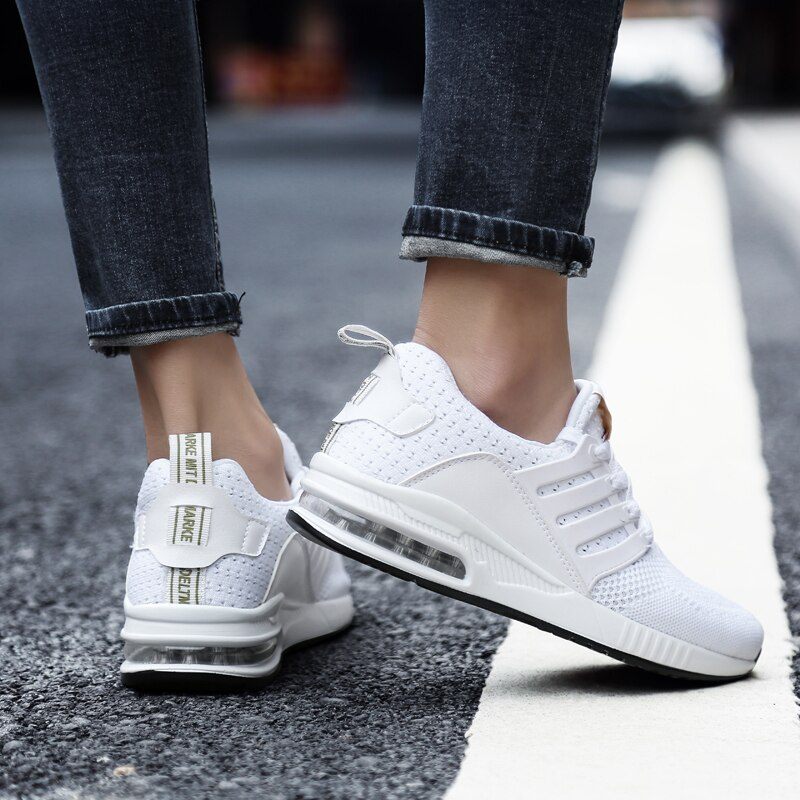 Trivial Unisex-sneaker Som Andas - Svart