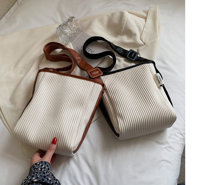 Trixy Reseaxelhandväska För Kvinnor - Horisontal Khaki