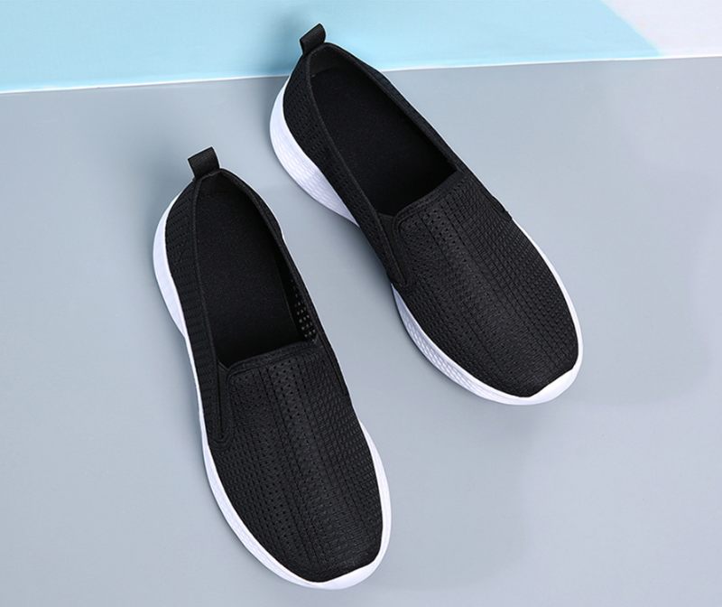 Umai Blåa Slip-on-skor För Kvinnor - Marinblå