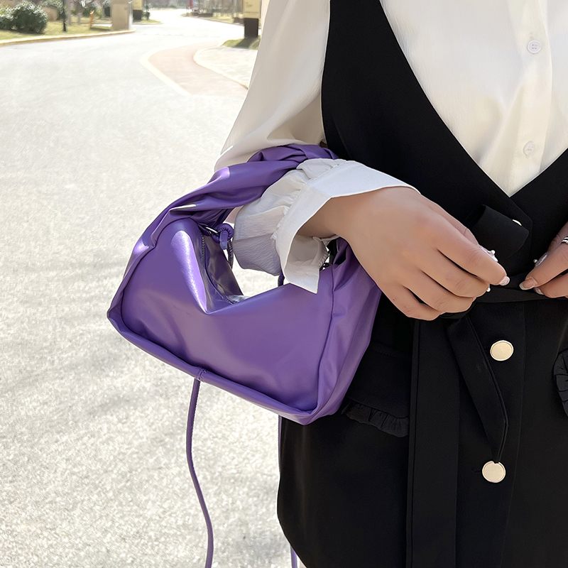Valdes Small Crossbody-handväska I Läder För Kvinnor - Lila