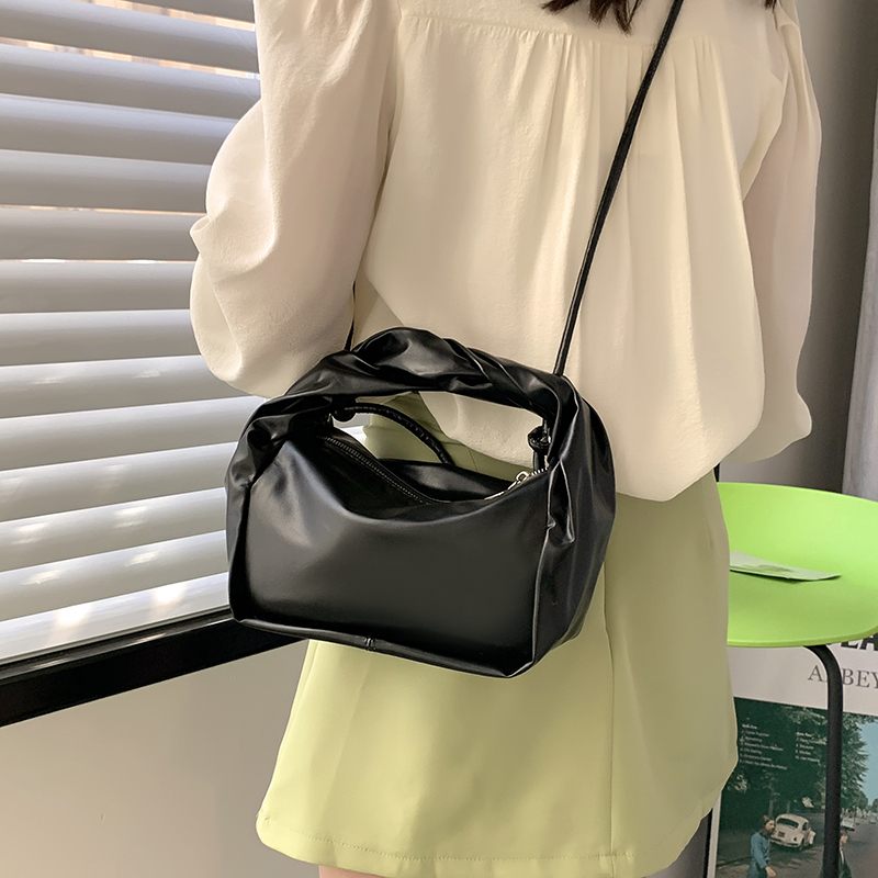 Valdes Small Crossbody-handväska I Läder För Kvinnor - Lila