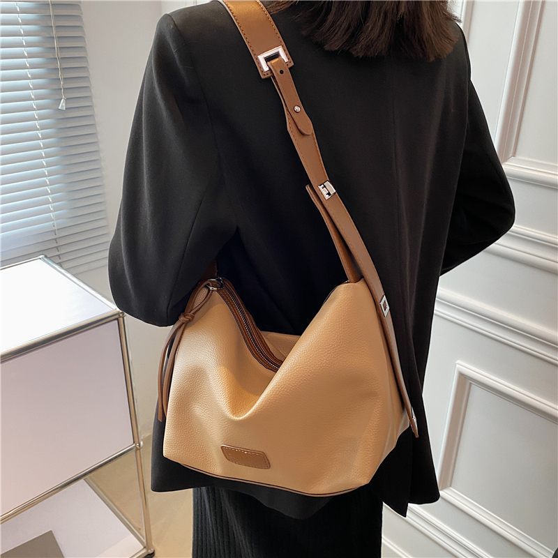 Vennus Crossbody-handväska I Läderdesign För Kvinnor - Svart