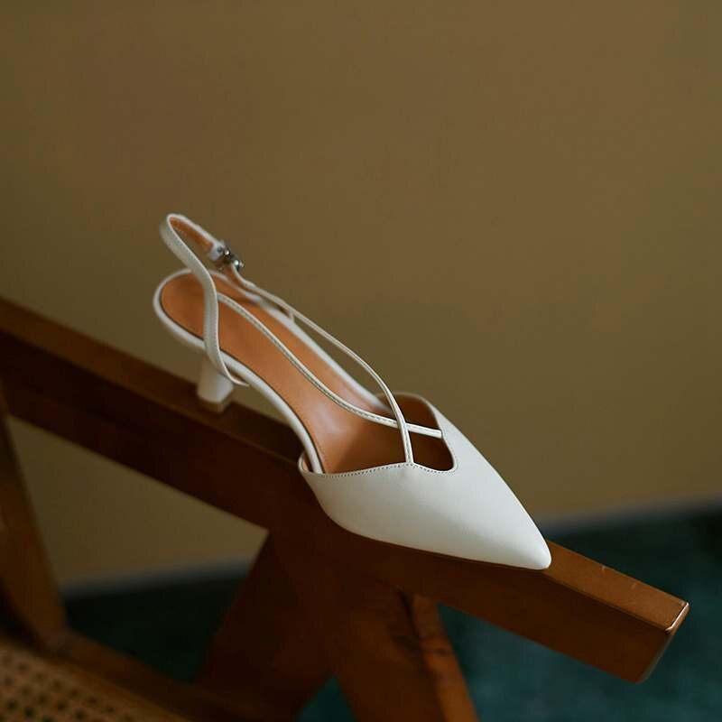 Vika Lädersandal Med Spetsad Tå För Kvinnor - Beige