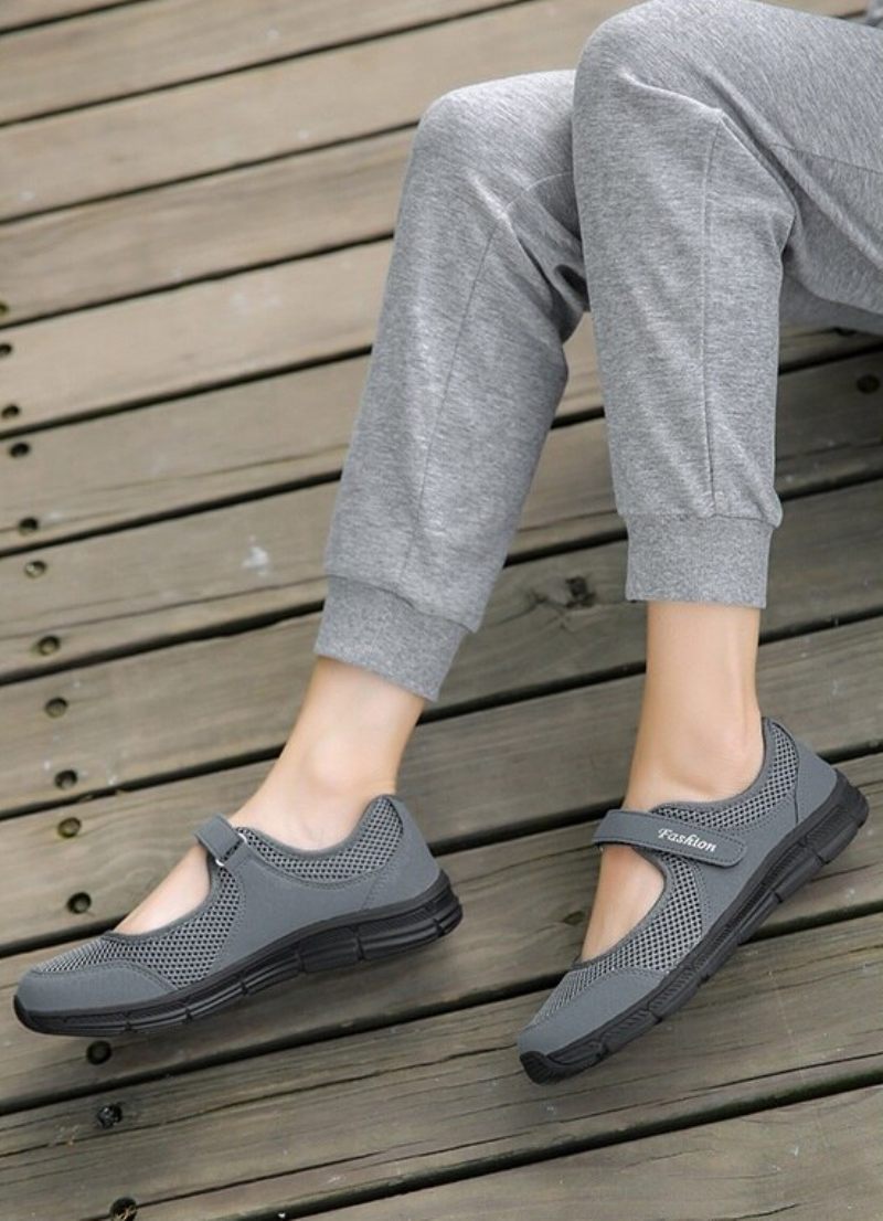 Walker Svarta Slip-on Skor För Kvinnor - Svart